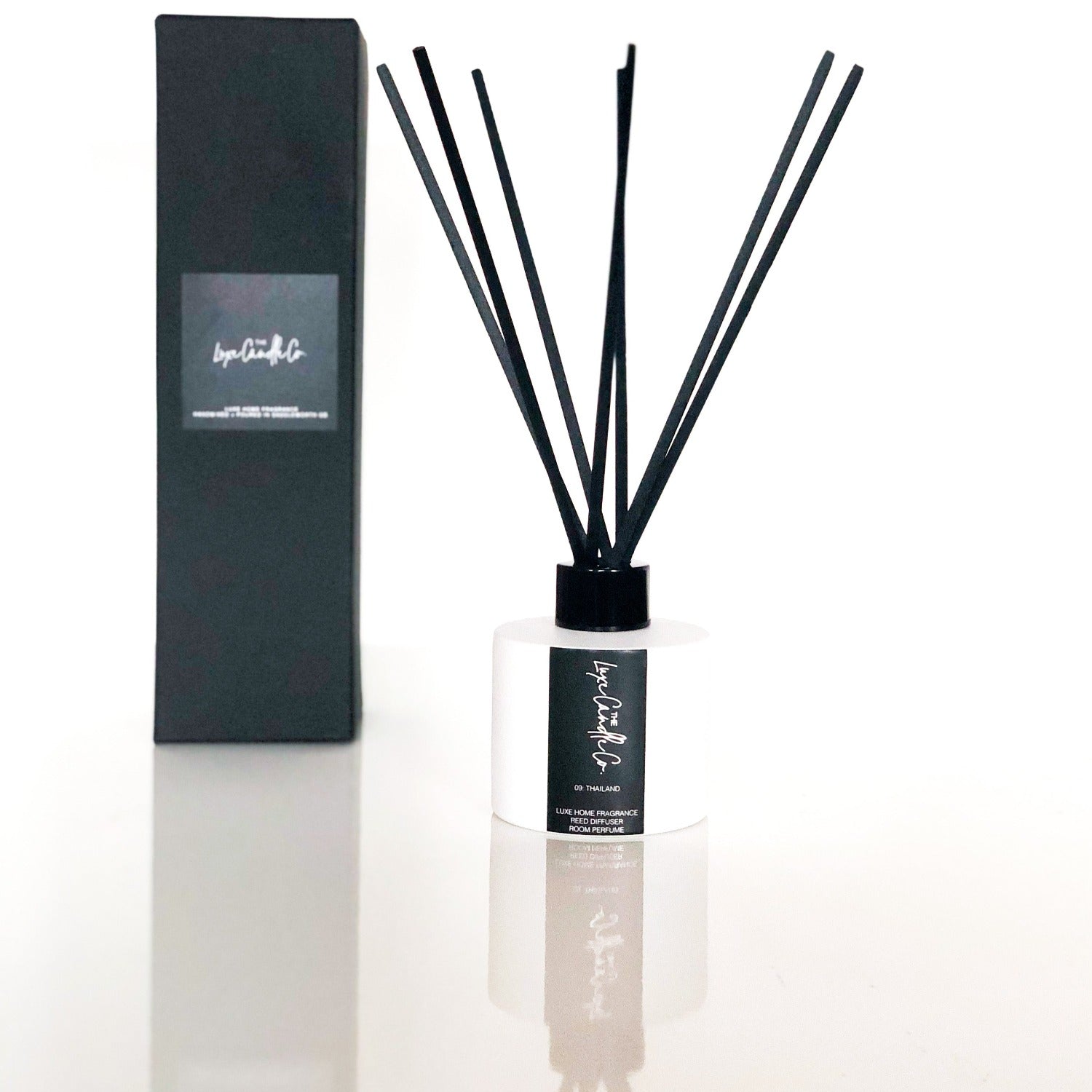 Black & White reed room fragrance diffuser for black and white interiors stylish homes